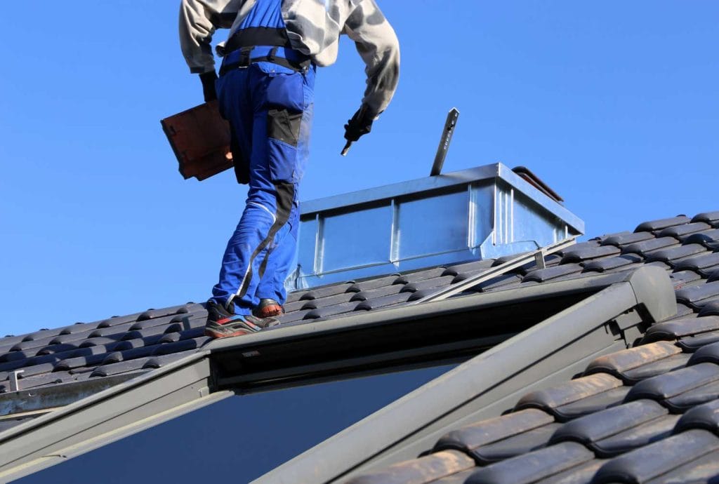 Easy Roofing team showing roofing achievements